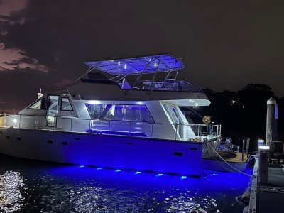 Monte Fino 60 Motor Yacht Saloon