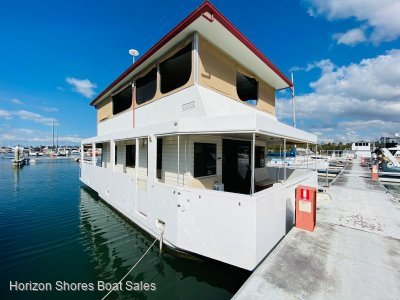 SuperCat House Boat